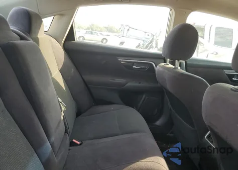 2013 Nissan Altima 2.5 z USA, uszkodzony, nr VIN 1N4AL3AP2DC137699